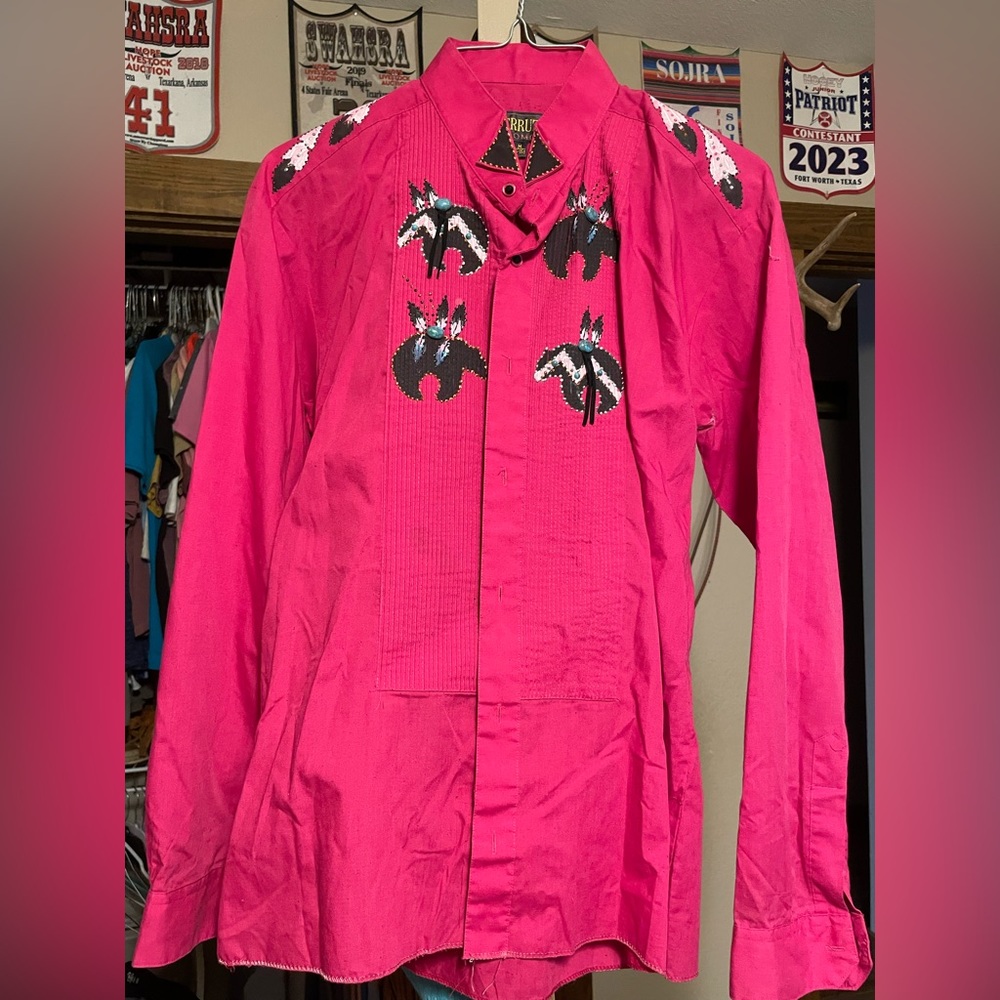 Size medium Perruzo vintage button down